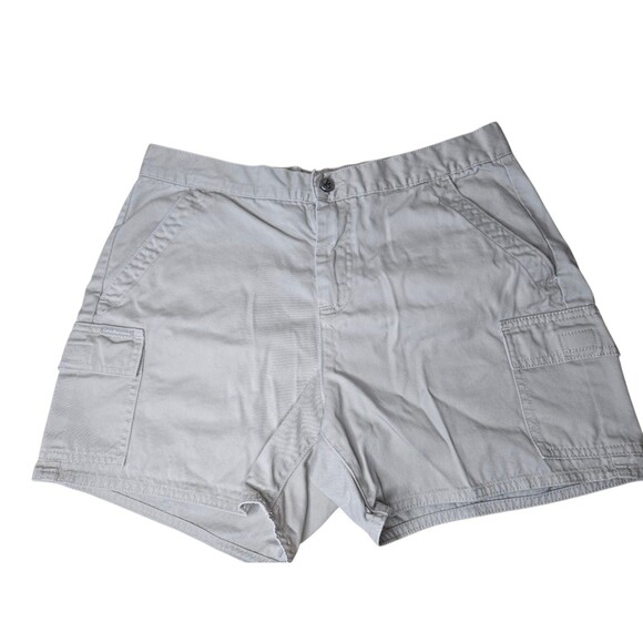 Calvin Klein Jeans women's 100% cotton size 10 khaki shorts mid rise 4.5" inseam - Picture 1 of 6